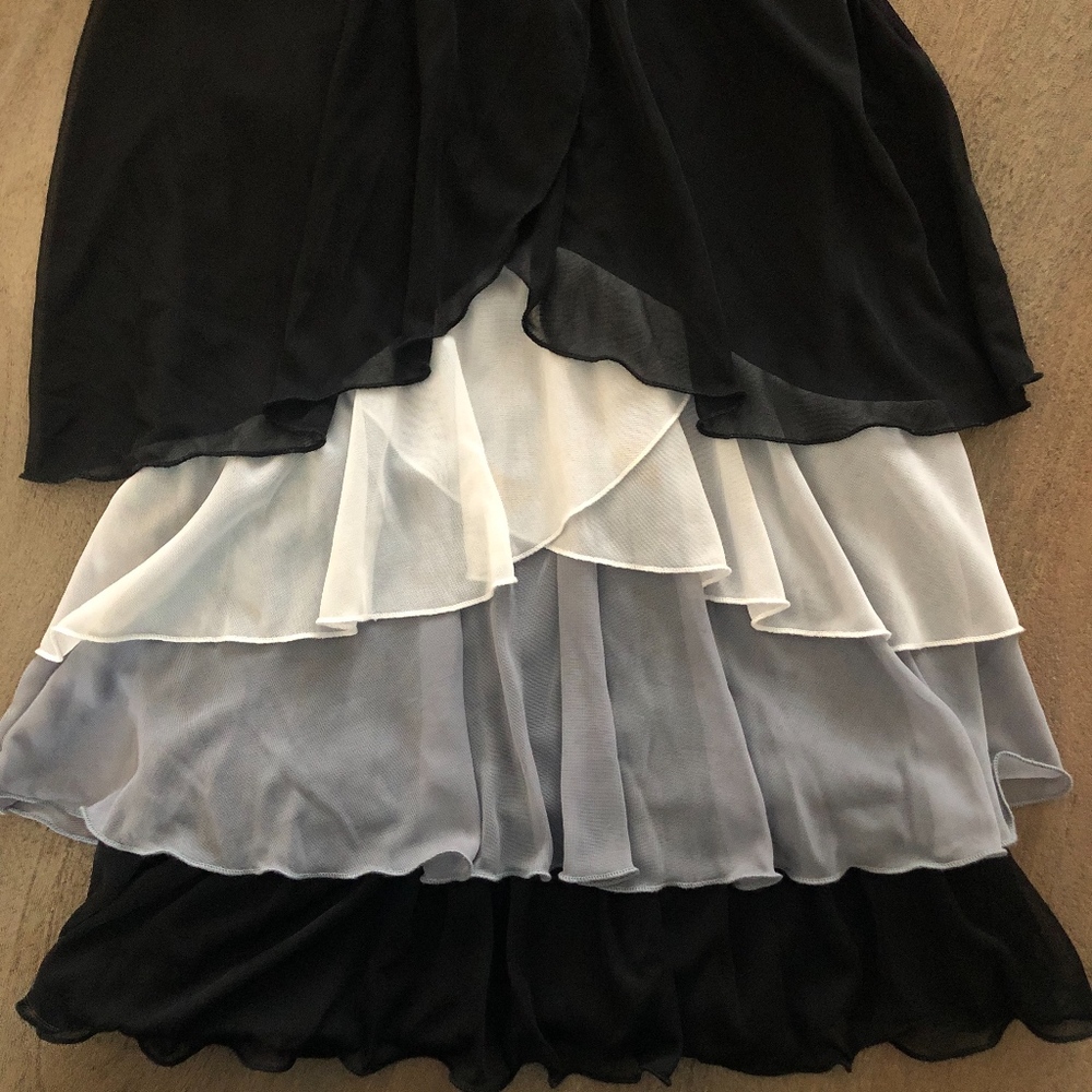 Sleeveless Layers Dress -H1 - Picture 4 of 8